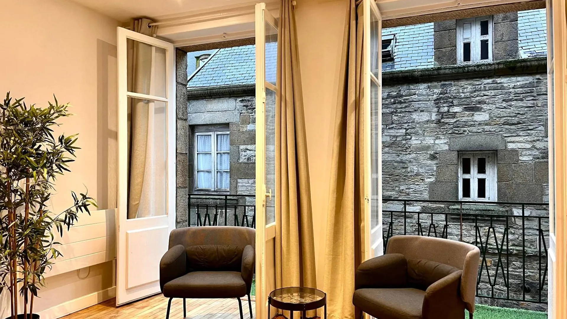 Superbe Grand Studio Avec Balcon Intra-Muros Saint Malo